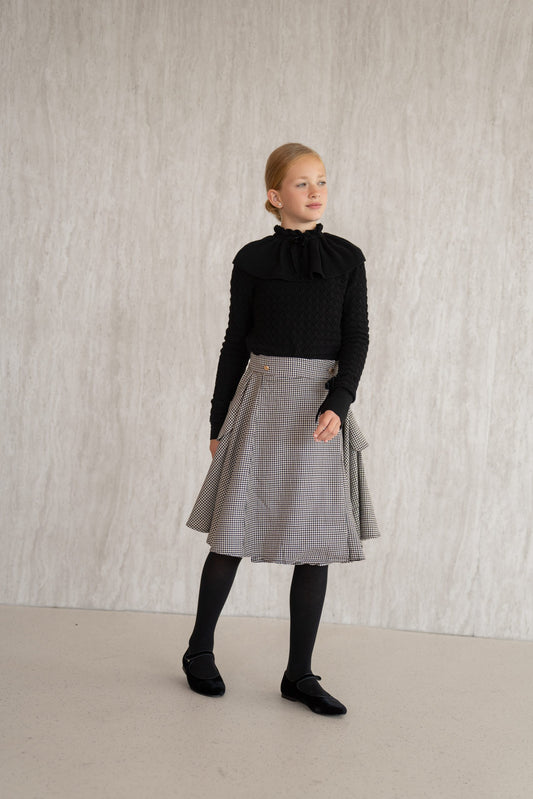 Ruffle Knit Blouse- Black