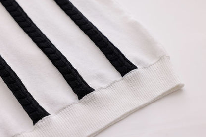 Small-Cable Knit - Black & White