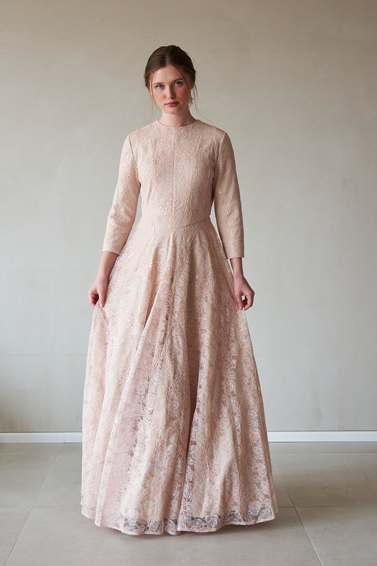 Lace Gown Stone