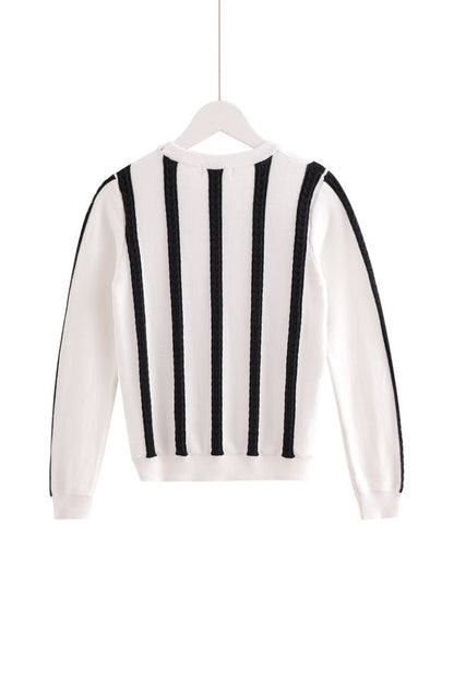 Small-Cable Knit - Black & White